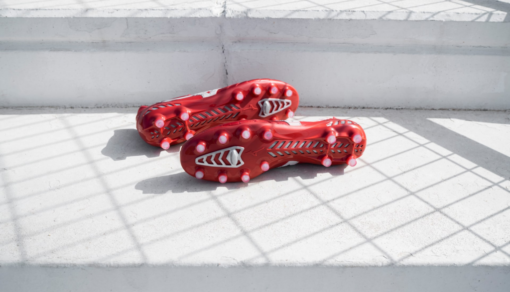 Mizuno Morelia Neo 3: best women’s soccer cleats