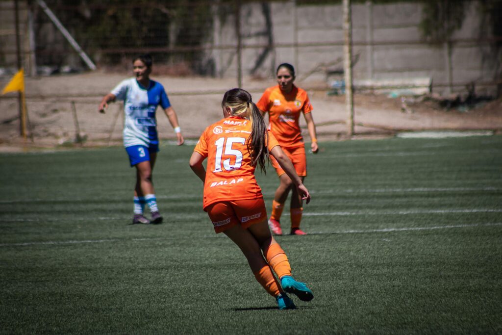 Soccer girls matchday: Create Space Without the Ball